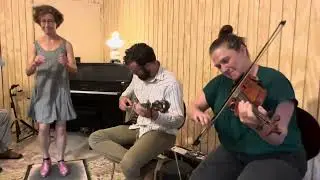 (Wild) Florida Blues Buckdance - Miss Moonshine w Deb Shebish fiddling
