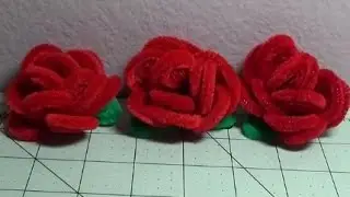 DIY~Make Beautiful & Soft Red Christmas Roses Out Of Pipe Cleaners!