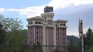湖畔の難攻不落廃墟