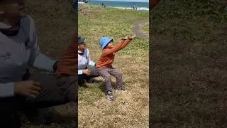 Aksi heroik bocil taklukkan stunkite