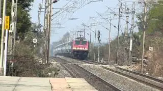 Gujarat Express raises dust at Umroli station level crossing