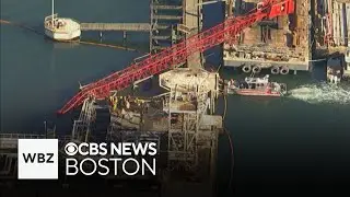 2 people killed in crane collapse on Everett waterfront. 
