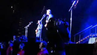 Nickelback Play Leader of Men in Australia