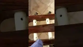 Cambio corde chitarra classica fase 5 come annodare e fissare la corda