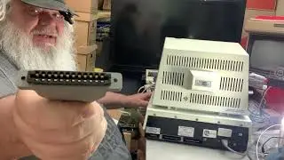 Commodore PET SuperPET Connect IEEE Cable To An SP9000 Edge Connector Circuit Board - Episode 3259