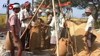 Farmers Cheated By Paddy Traders in Telangana : TV5 News