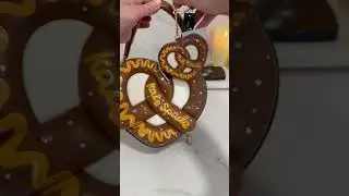 Going to Disneyland with my pretzel bag🥨🤭#disney #luxury #bags #katespade