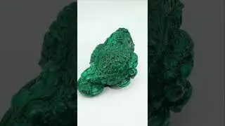 【CRYSTAL SHOW】MALACHITE CARVING #crystalshop #crystalhealing #crystallove #witchtok #malachite