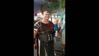 Страшные персонажи, гуляющие по улицам фестиваля фэнтези 2025 #хеллоуин #keywest