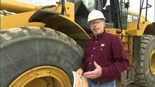Performing a Daily Cat&reg; Machine Walk-Around