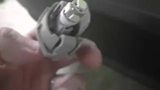 Honda CR-V License Plate Bulb Replacement (can work for other Honda vehicles too)