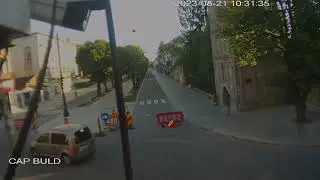 Urs pe străzile din centrul municipiului C&acirc;mpulung