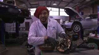 Fuzz&rsquo;s Top Tips with Carole Nash   How to check your drum brakes