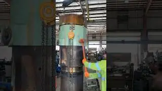Removing water jacket from this huge cylinder liner #engine #2stroke #diesel #marine #mechanic #work