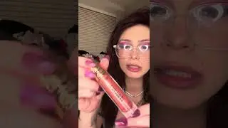WHATS IN MY JUICY BAG?!  👉👈😽💕 #whatsinmybag #whatsinmypurse #fyp #juicy #fypシ゚viral #pursetok #fypシ 