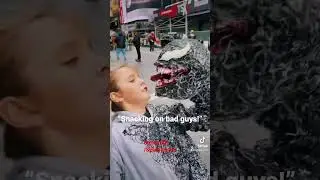 Realistic Venom Puppet Cosplay Movie Preview in Time Square
