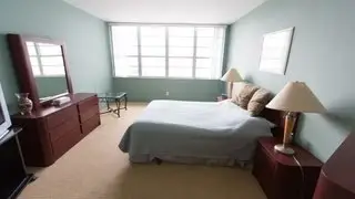 100 Lincoln Road, #622 Miami Beach, FL 33139 | RESF.COM