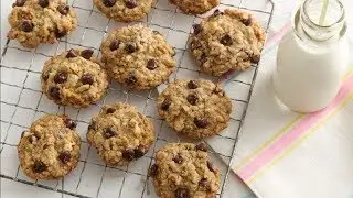 Oatmeal-Chocolate Chip Cookies | Betty Crocker Recipe