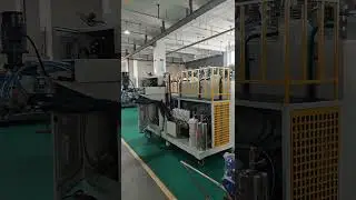 Integrated PU Pouring Machine: Integrated material supply / color mixing, simplifying production