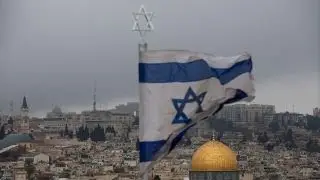 Trump begins process of moving US embassy to Jerusalem