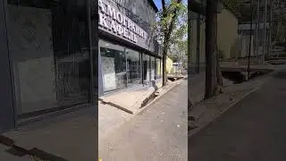 Алюминиевый витраж и дверь для строительного магазина.