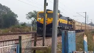 local train  delay ran Indian  railway