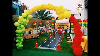 Wheels on the bus themed birthday party.....