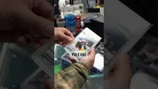 Огромная скидка на хоккейные товары в магазине.