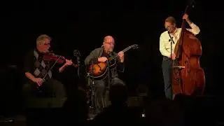 Dizzy Atmosphere performs 