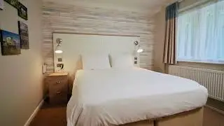 Lakeside Hotel Tour | Warner Hotels