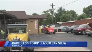 Rain doesn't stop classic car show in Henderson