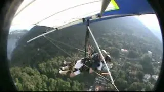 David McNaughton hang gliding in S&atilde;o Conrado, Brazil
