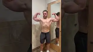 Did i make progress ?           #bodybuilding #bodybuilder #posing #flexing