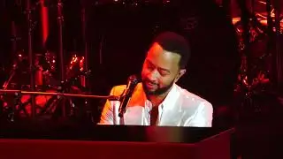 Джон Ледженд &mdash; &laquo;Refuge (When It&rsquo;s Cold Outside)&raquo; (концерт в Бостоне)