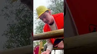 Dion inspecteert een speeltuin. Deel 3!