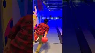 Bowling Game | Amoeba Game Zone Gurugram #shorts #youtubeshorts #gurgaon