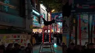 Biểu diễn đường phố. - Street performance. #nightmarket #streetperformance #dailoan
