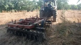 Zeytin fidanlarının arasına diskaro &ccedil;ekimi ve uygulaması #traktor #diskaro #ottemizligi