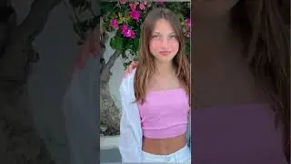 StoryExport of Maya le clark like and comment