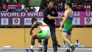1/4 FS - 57 kg: T. M HAZOAZI (KSA) v. R. SEYIDOV (TKM)