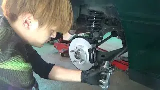ロードスターのブレーキディスクとパッドを新品にしたら効きが別次元になった。