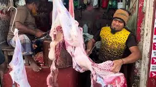 সামনে থেকে দেখুন বাদশা মিয়া দোকানের খাসির মাংস কাঁটার ভিডিও!! Halal Meat Cutting Cutting |