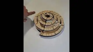 4 Lane King of the Mountain Cribbage Board with Lazy Suzan