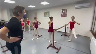 Ballet class/Claudia Zaccari/S&oacute; Dan&ccedil;a/Asti Ballet School/p.2
