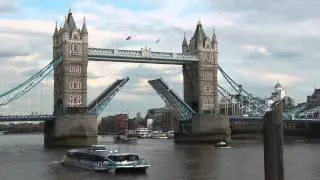 Öffnen und schließen der Tower Bridge Mai 2012