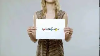Plastikfasten.net - Frau mit #plastikfasten Hashtag