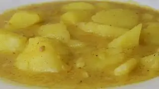 Guiso de patatas con almendras