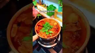 Clay Pot Spicy Hot Pot Rice Noodles (Chuan Fen) - Hot, Spicy, and Satisfying!
