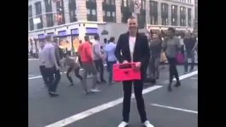 When a Beat Drops in Public - Awesome Vines!