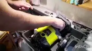 Распаковка фрезера Ryobi Rrt1600-k артикул 5133004796